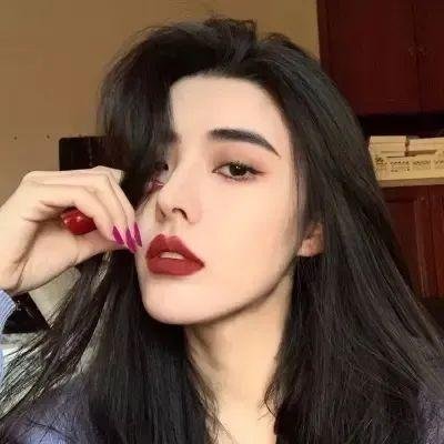 花花公子之千面女陪游